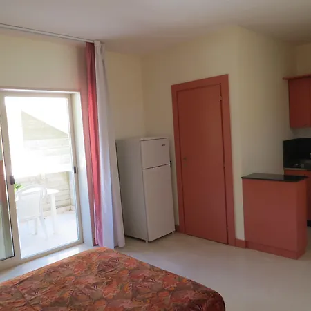 Hotell Villaggio Ripa 3*